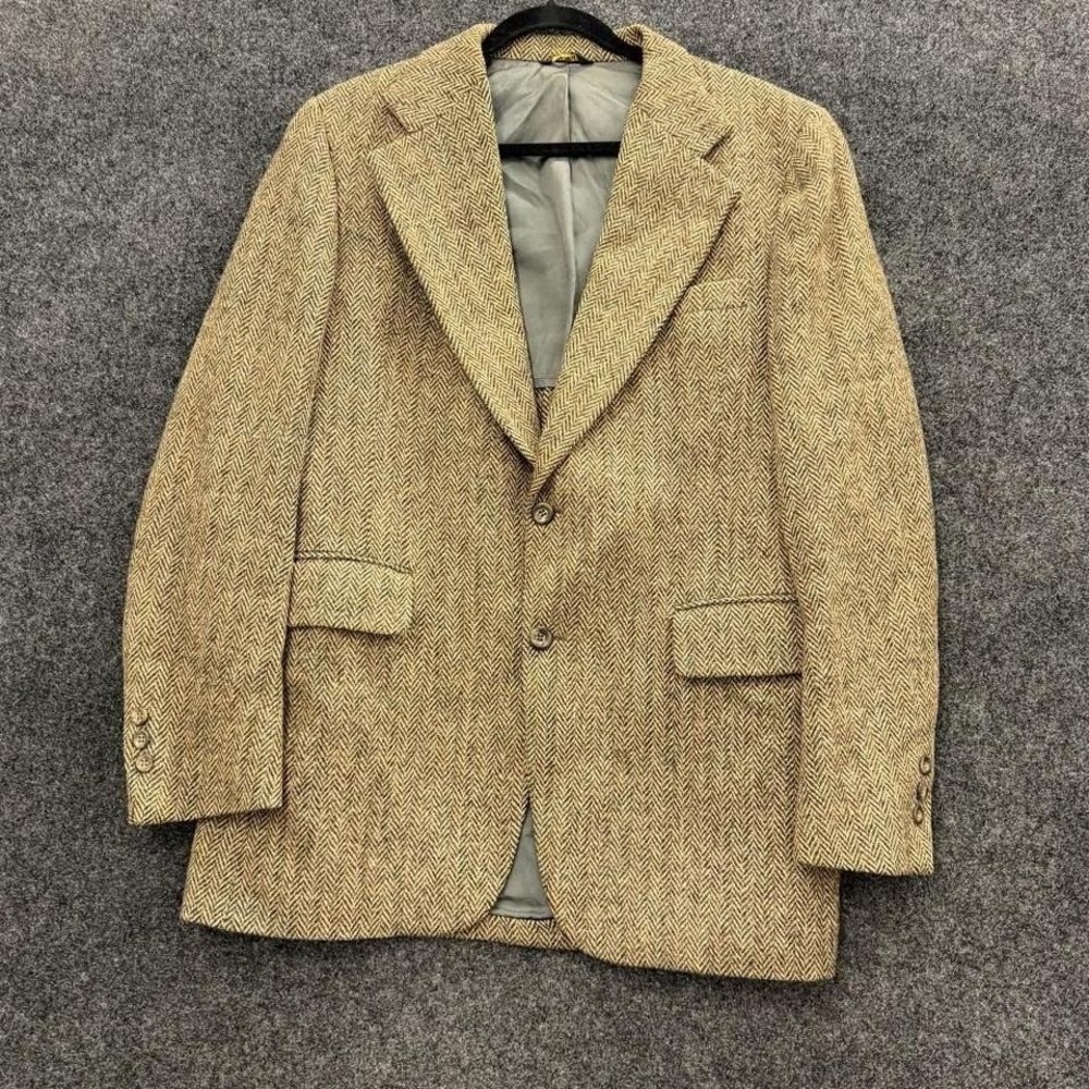 Vintage 1960s Harris Tweed Blazer Brown 44 Herringbone Scottish Wool Sport Coat